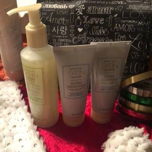 Satin hand pampering set